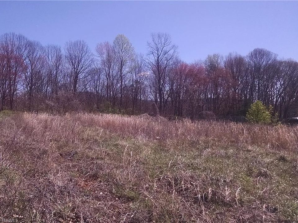 2nd image of 1105 Shew Ridge Rd