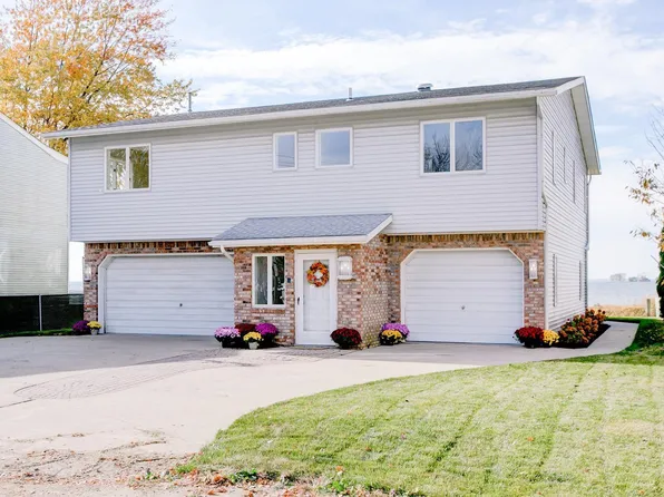 7860 Belle Brae Rd, Fair Haven, MI 48023