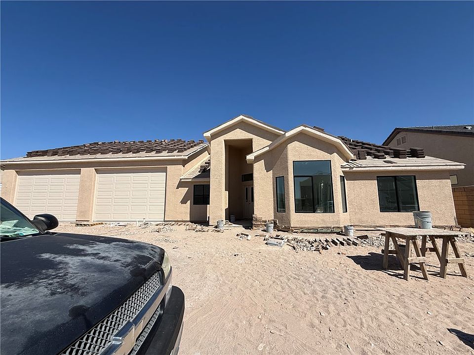 2nd image of 1303 E Cherry Creek Drive