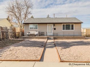 322 Hynds Ave, Cheyenne, WY 82007