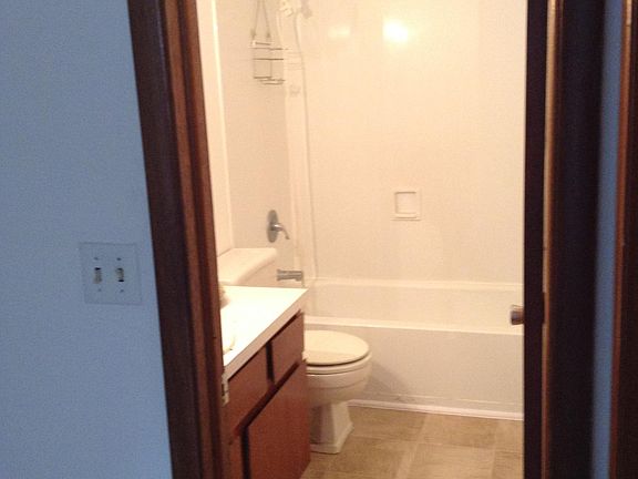 5th image of 312 SW Westview Dr
