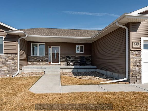 4th image of 3962 Norseman Ave