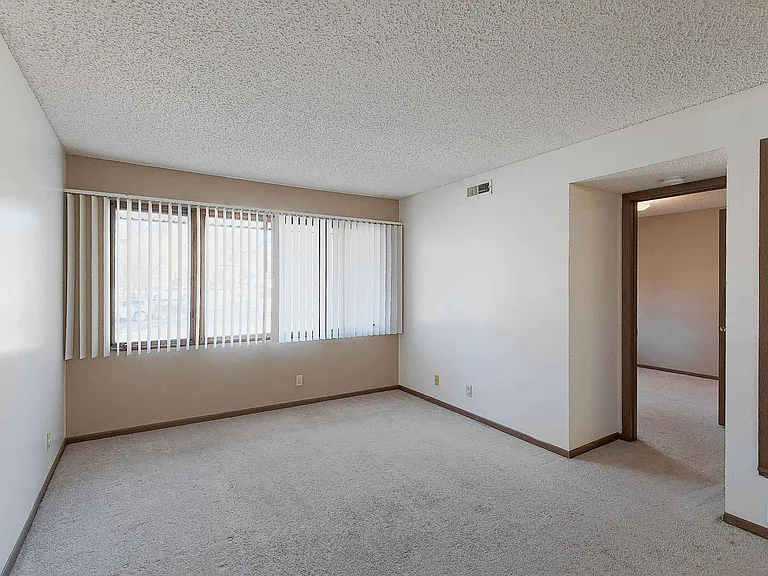 4615 Meredeth St #8 — Photo 5