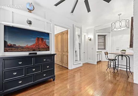 3rd image of 98 Avenue C APT 1A