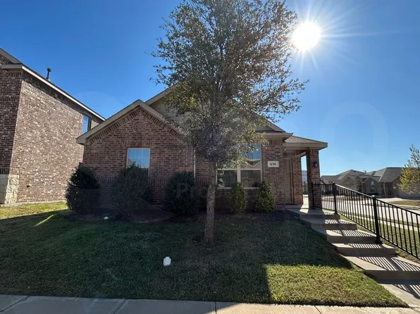 1235 Acmite Ave, Crossroads, TX 76227