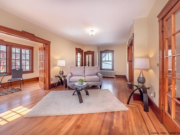 4th image of 58 Johnston Ave