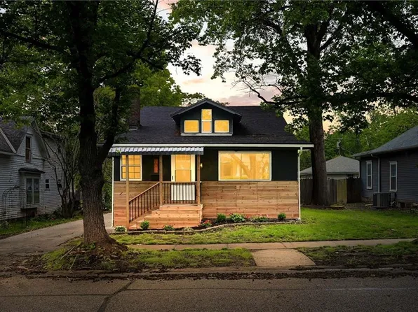 505 SE Douglas St, Lees Summit, MO 64063