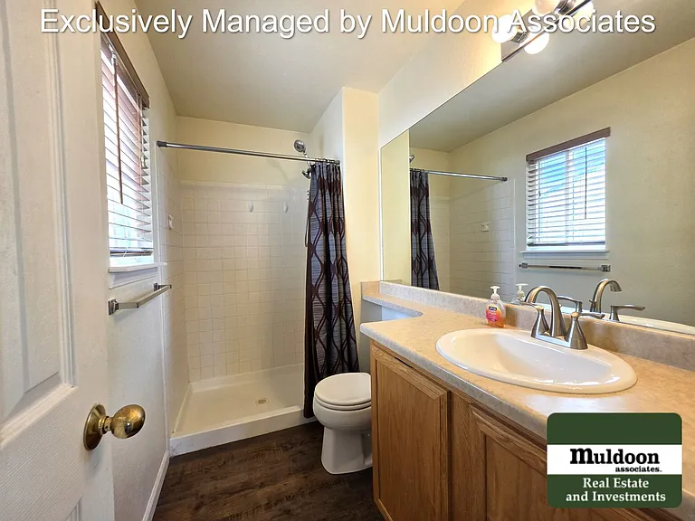 7599 Sailwind Dr — Photo 16