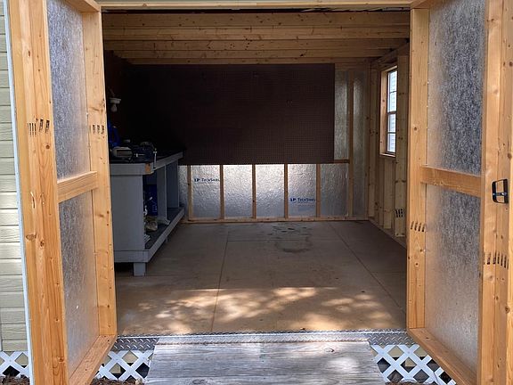 4th image of 301 N Rose Ave