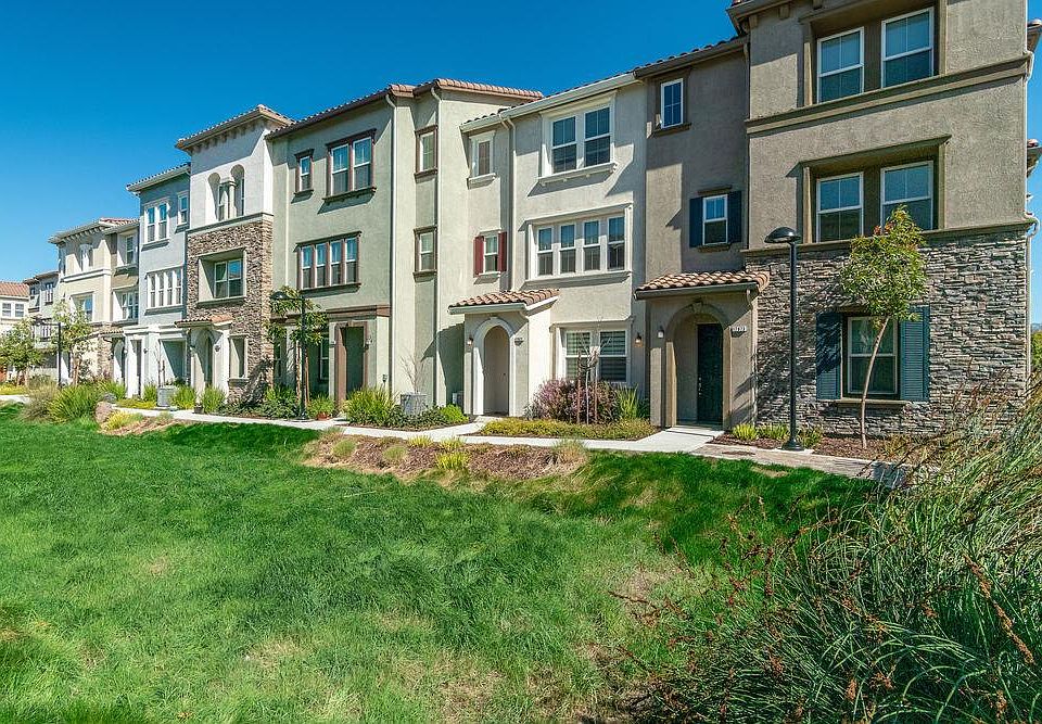 1st image of 17977 Cantabria Ln