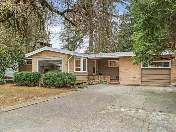 34166 Cedar Ave, Abbotsford, BC V2S 2W1