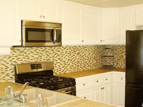 4th image of 295 Sunny Hills Dr