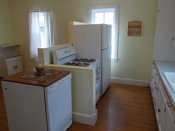 VIEW OF APPLIANCES