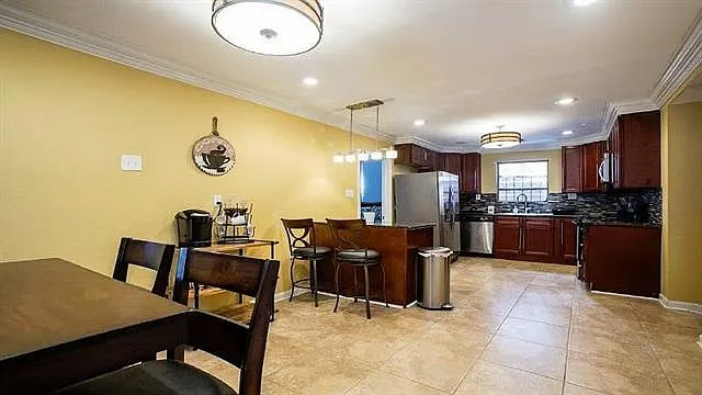 1831 N Miro St — Photo 10