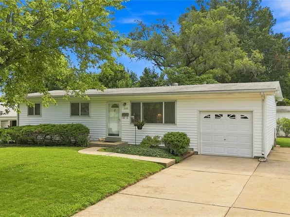 1560 Starling Dr, Florissant, MO 63031