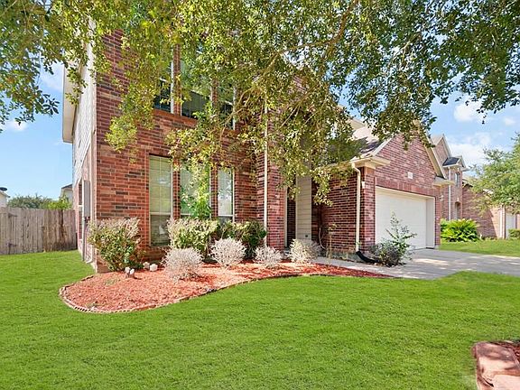 3rd image of 8804 Sunforest Ln