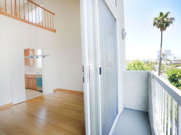 10465 Eastborne Ave APT 301