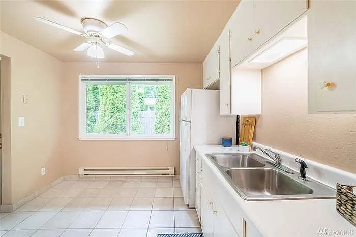2 bed, 696 sqft, $2,195 — Photo 3