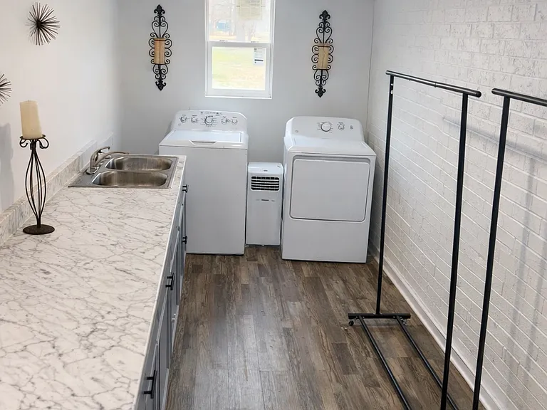3703 W Hepburn St — Photo 7