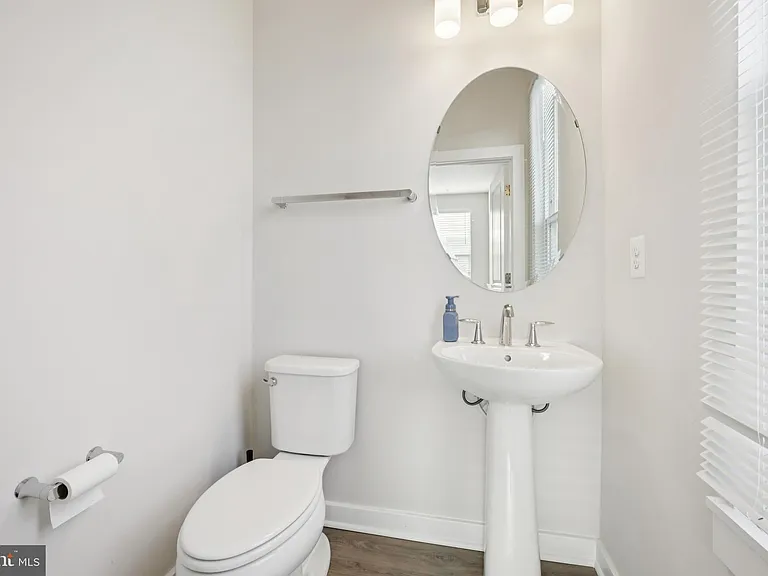 5601 Hyattsville Dr — Photo 15