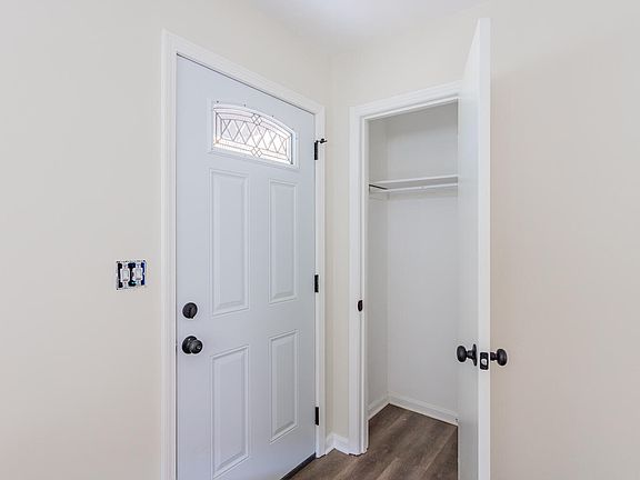 5th image of 3567 Dodson Ave