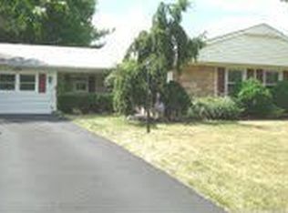 14 Tamarack Rd, Somerset, NJ 08873