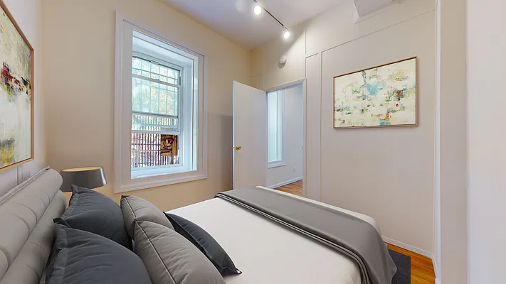 Rented by Bond New York | media 4