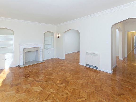 4th image of 3712 Fillmore St #3712