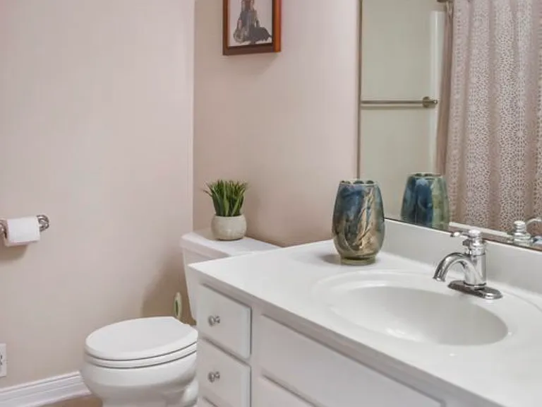 5229 Stapleton Dr — Photo 9