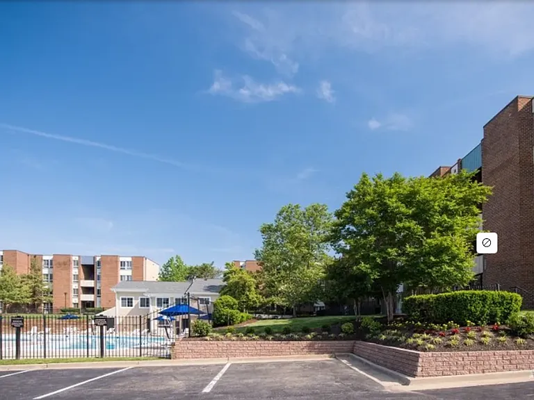 Courts at Walker Mill Apartments — Photo 8