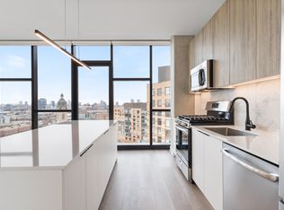 Avenir, Chicago, IL 60642