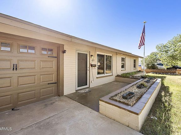 5th image of 823 E IRONWOOD Drive