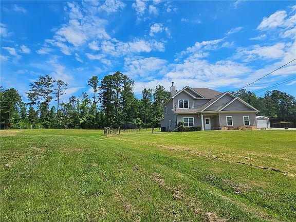 5th image of 1076 Cummings Rd