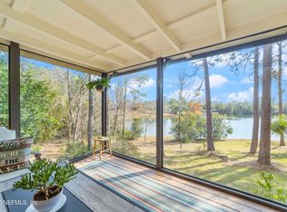 104 Doe Ln, Interlachen, FL 32148