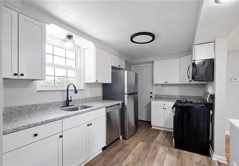 321 Arlington Ave — Photo 18