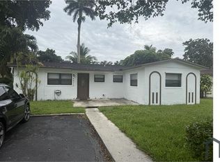 4972 SW 5th Ct, Pompano Beach, FL 33068