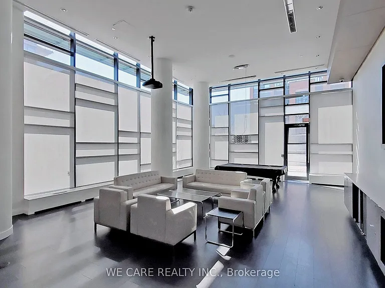 68 Canterbury Pl #311 — Photo 28