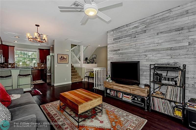 1st image of 1225 SW 4th St #1225