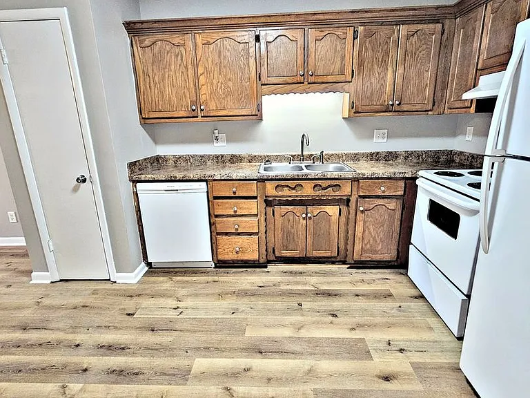 228-304 Cedar Lake Pl SW — Photo 8