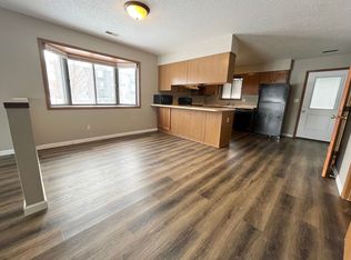 1123 S Bridgeport Pl, Sioux Falls, SD 57106
