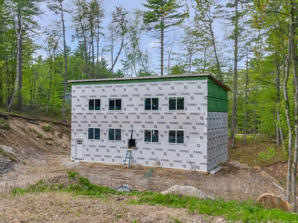 19 Lenox Circle, Waterboro, ME 04061