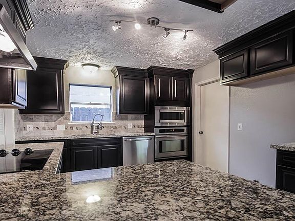 2nd image of 22222 Fincastle Dr