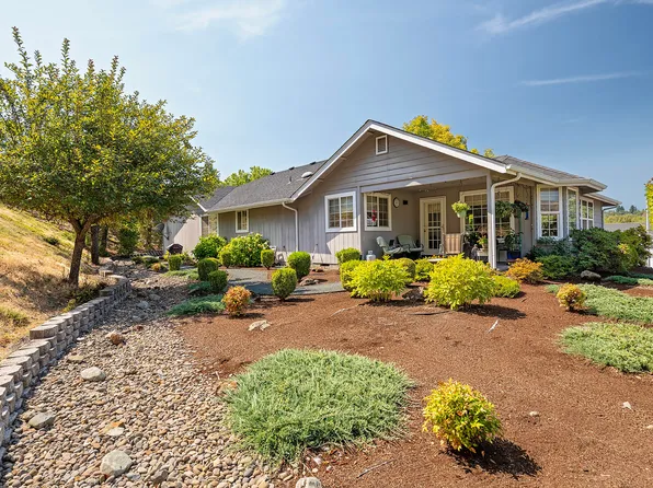 2311 Robertson Crst, Grants Pass, OR 97527