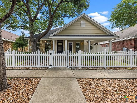 2nd image of 2322 Cotton Blvd
