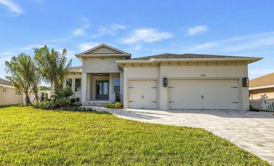 1st image of 600 TALLAHASSEE DRIVE NE