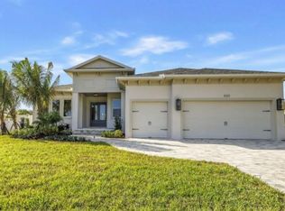 600 Tallahassee Dr NE, Saint Petersburg, FL 33702