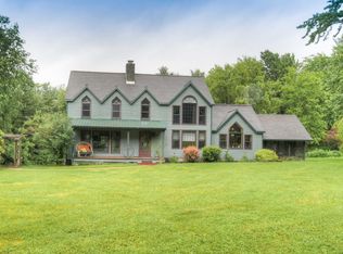 14 Coons Rd, Troy, NY 12180