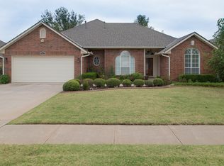4121 Castlerock Rd, Norman, OK 73072