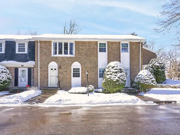 45 Fieldstone Drive #45, Londonderry, NH 03053