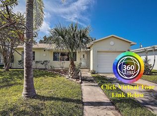 15808 2nd St E, Redington Beach, FL 33708